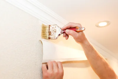 Pose de papier peint à Olcani — revêtements muraux et toiles de verre